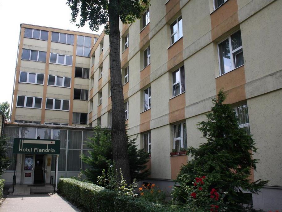 Hostel Flandria บูดาเปสต์ ภายนอก รูปภาพ