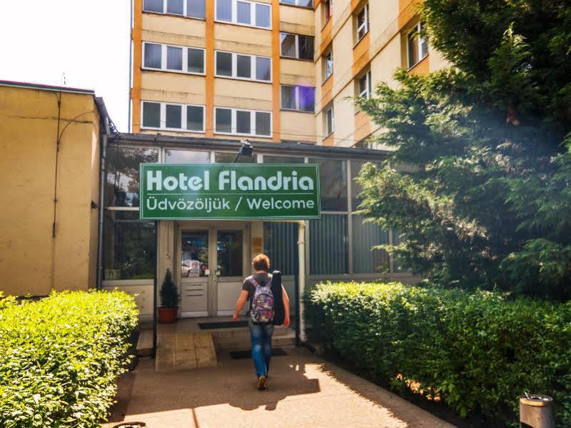 Hostel Flandria บูดาเปสต์ ภายนอก รูปภาพ